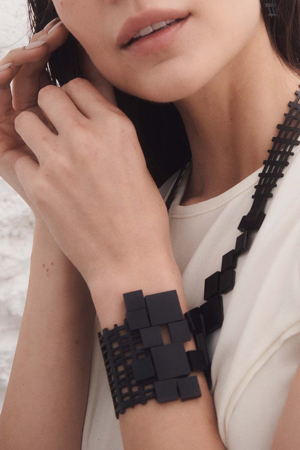 Brazalete Bauhaus Cuadrados - Negro