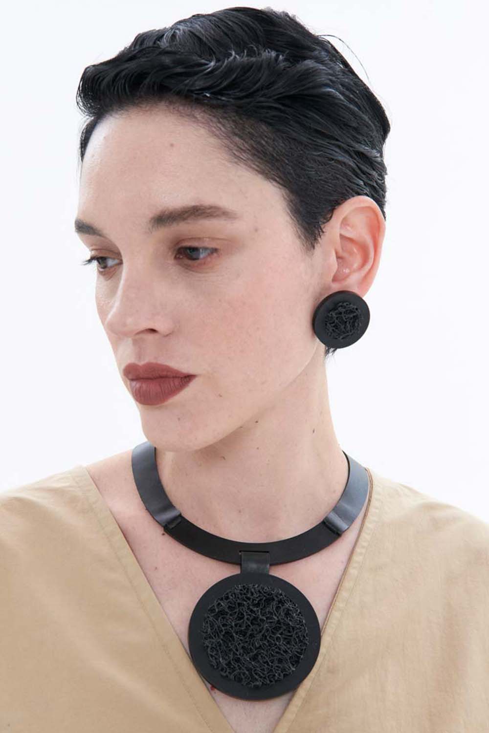 Collar Mies Círculo - Negro