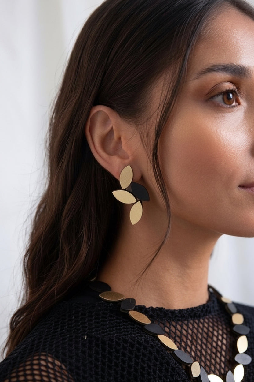 Pendientes Kate Leaves Medianos - Negro/Oro