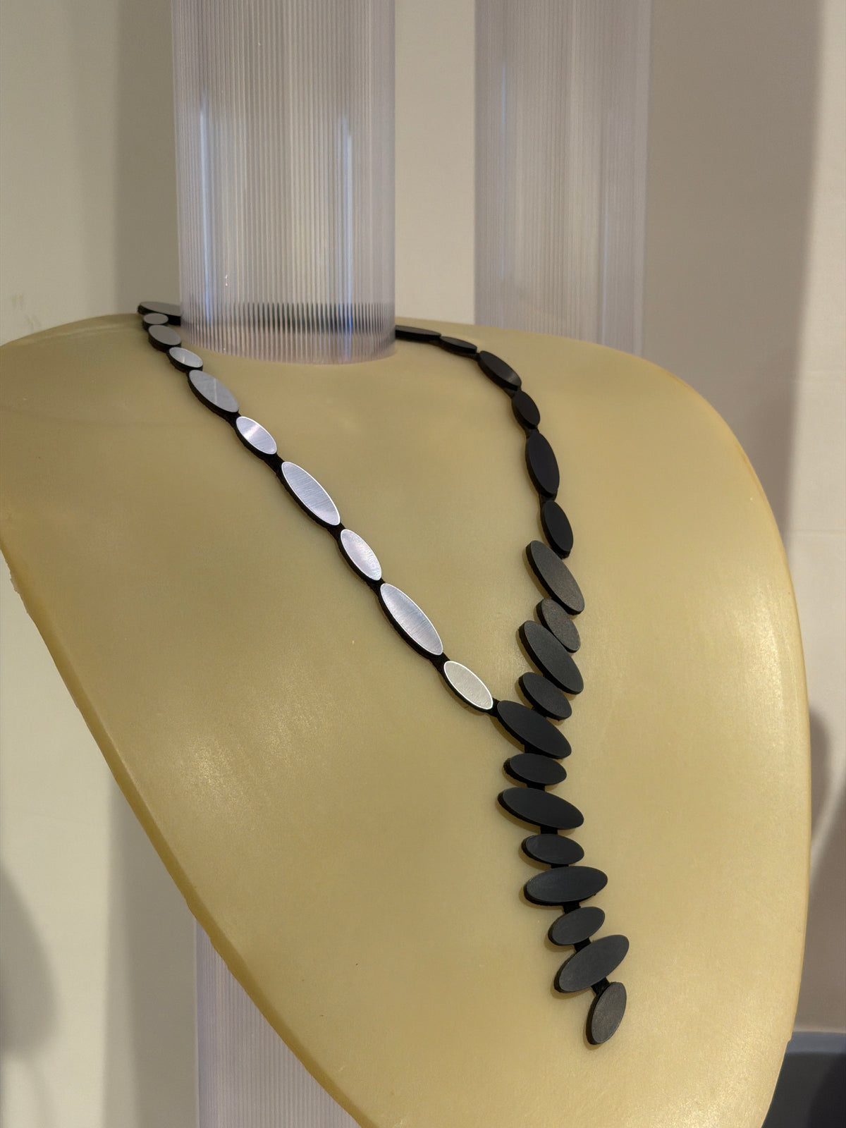 Colors Petals Y Necklace - Silver/Black
