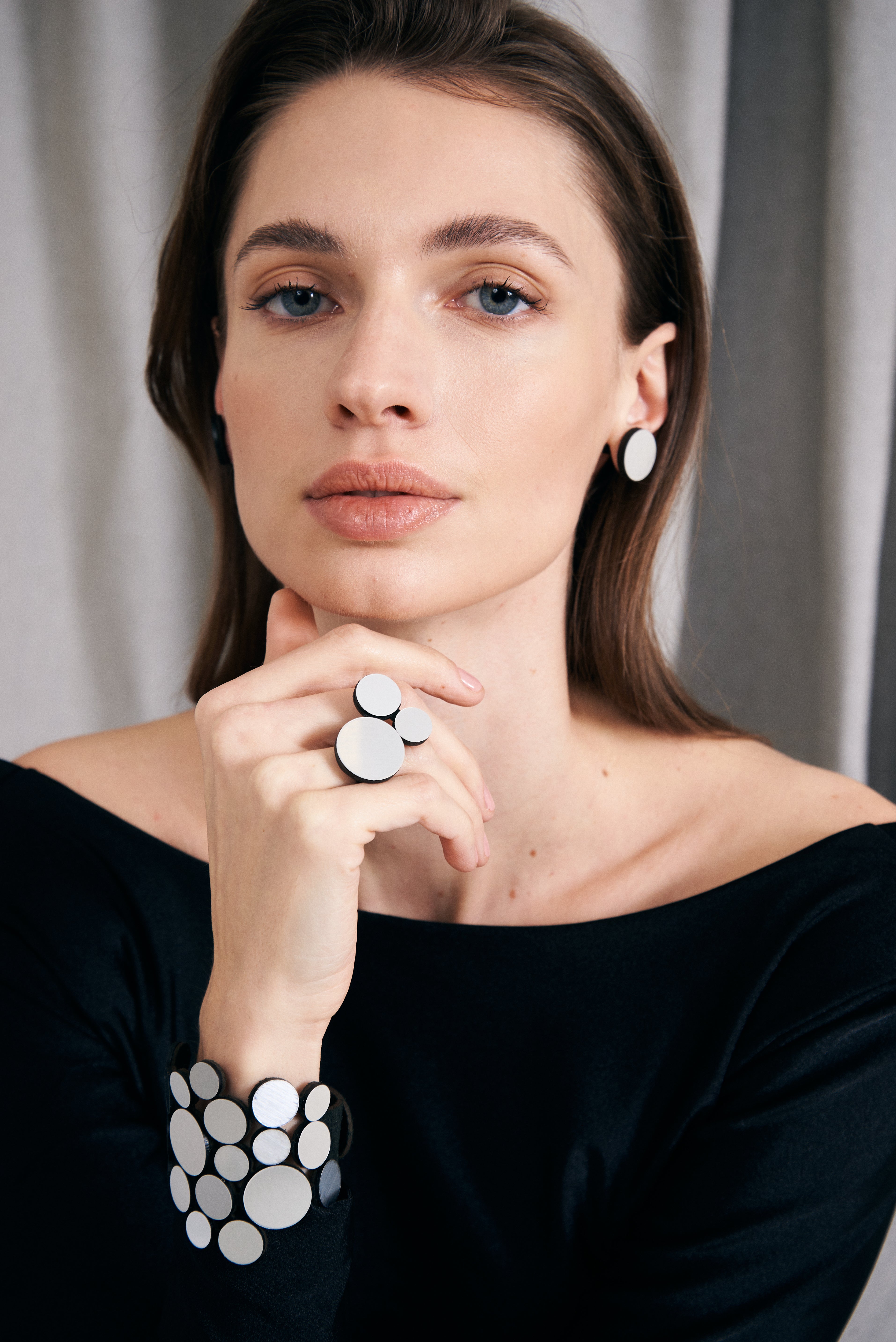 Brazalete Abstraction Asimétrico - Plata