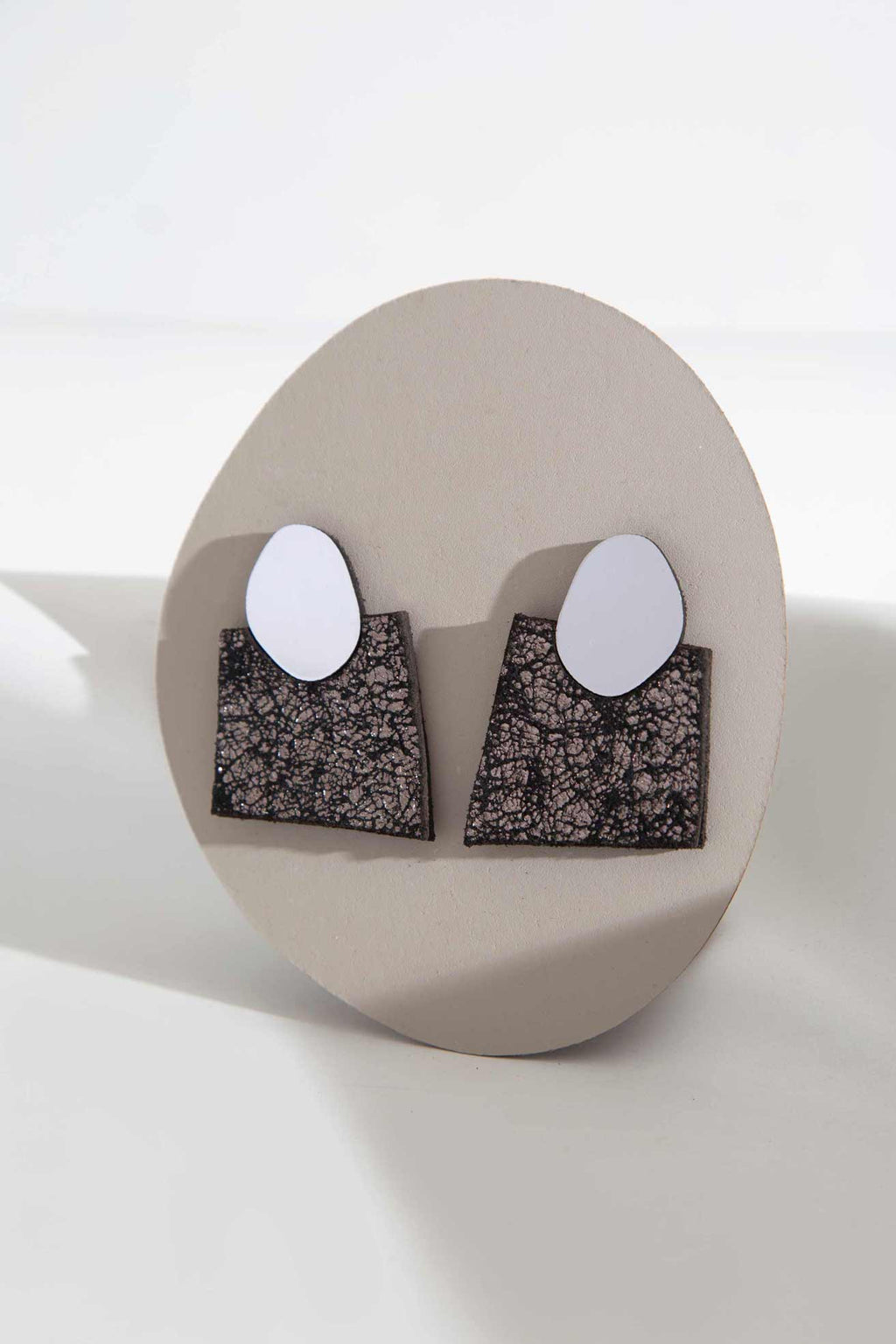 Ohrringe Audrey Spitz zulaufende Quadrate - Silber+Zinn