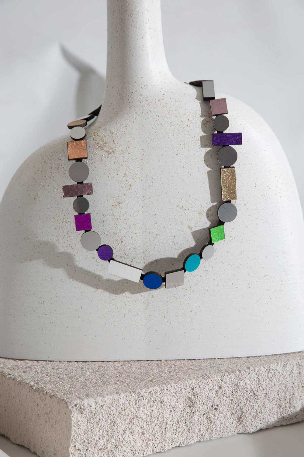 Collar Bauhaus Redondo - Arcoíris