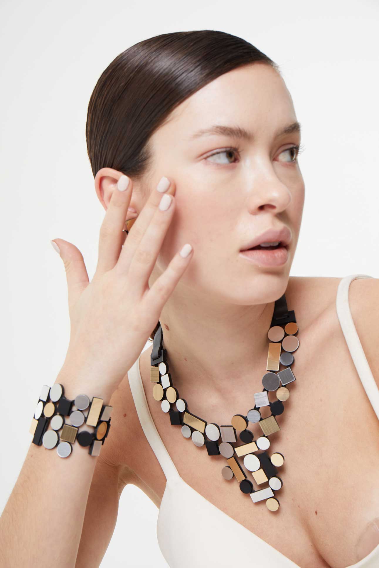 Brazalete Bauhaus Acrílico - Plata/Negro/Oro