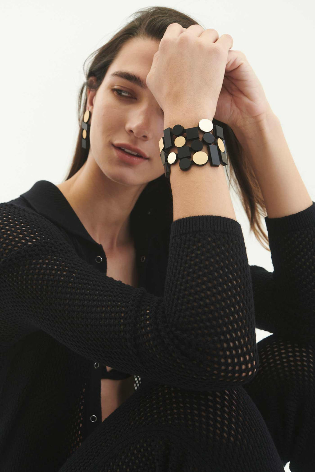 Brazalete Bauhaus Acrílico - Negro/Oro