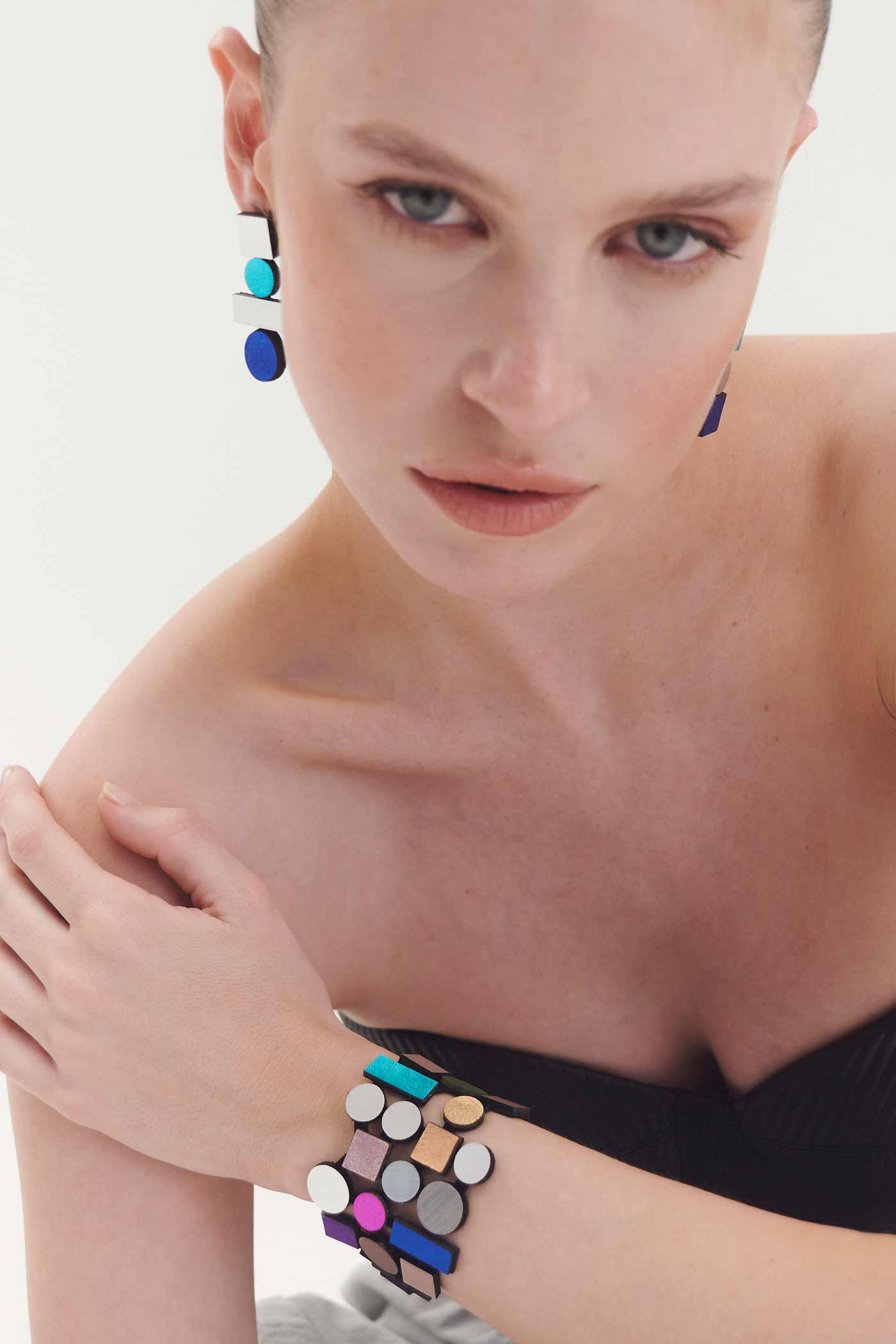 Brazalete Bauhaus Acrílico - Arcoíris