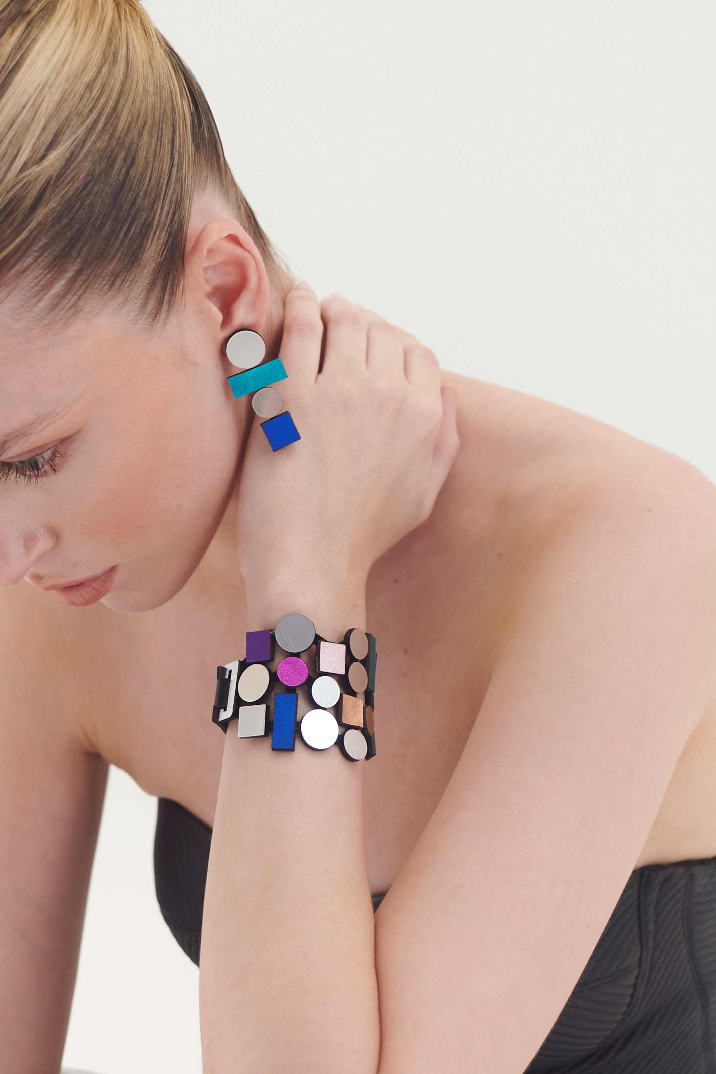 Pendientes Bauhaus Largos - Plata/Colores Fríos