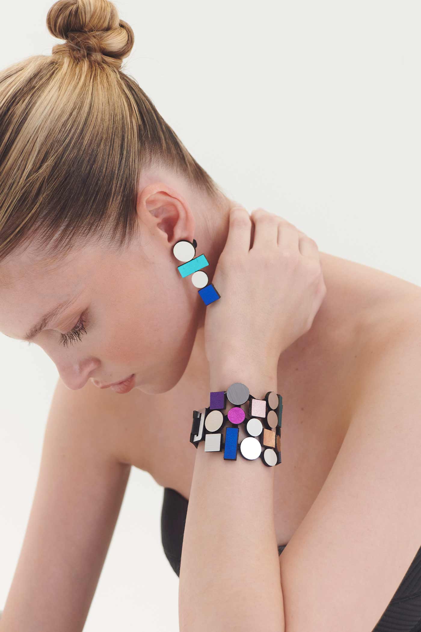 Pendientes Bauhaus Largos - Plata/Colores Fríos