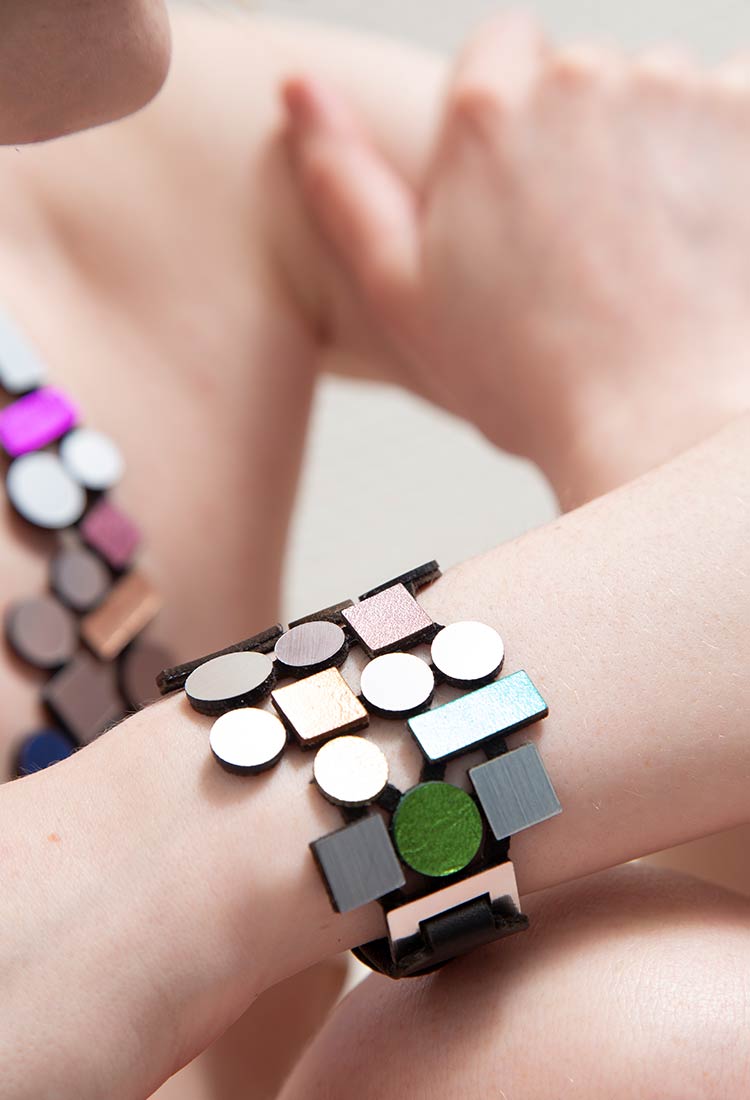 Bauhaus Acryl Armband Regenbogen