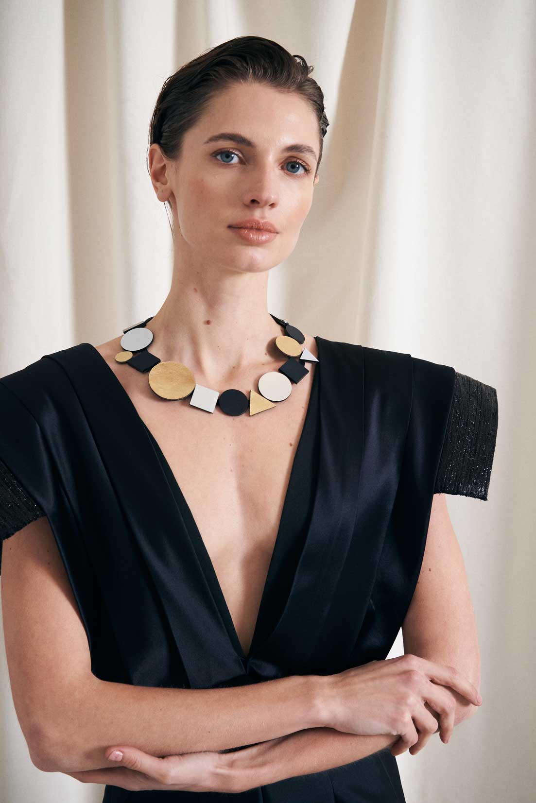 Collar Bauhaus Geométrico - Plata/Oro/Negro
