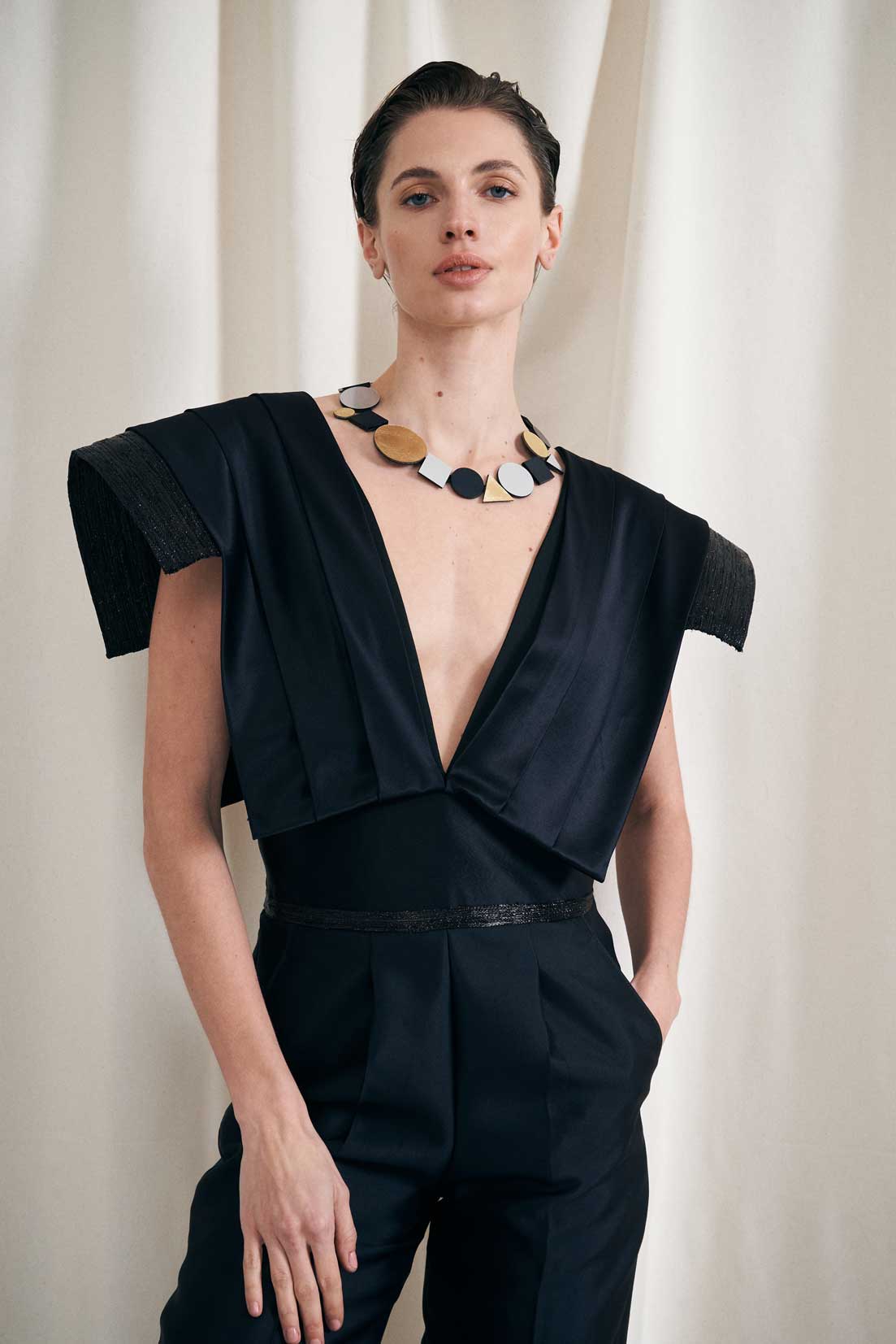 Collar Bauhaus Geométrico - Plata/Oro/Negro