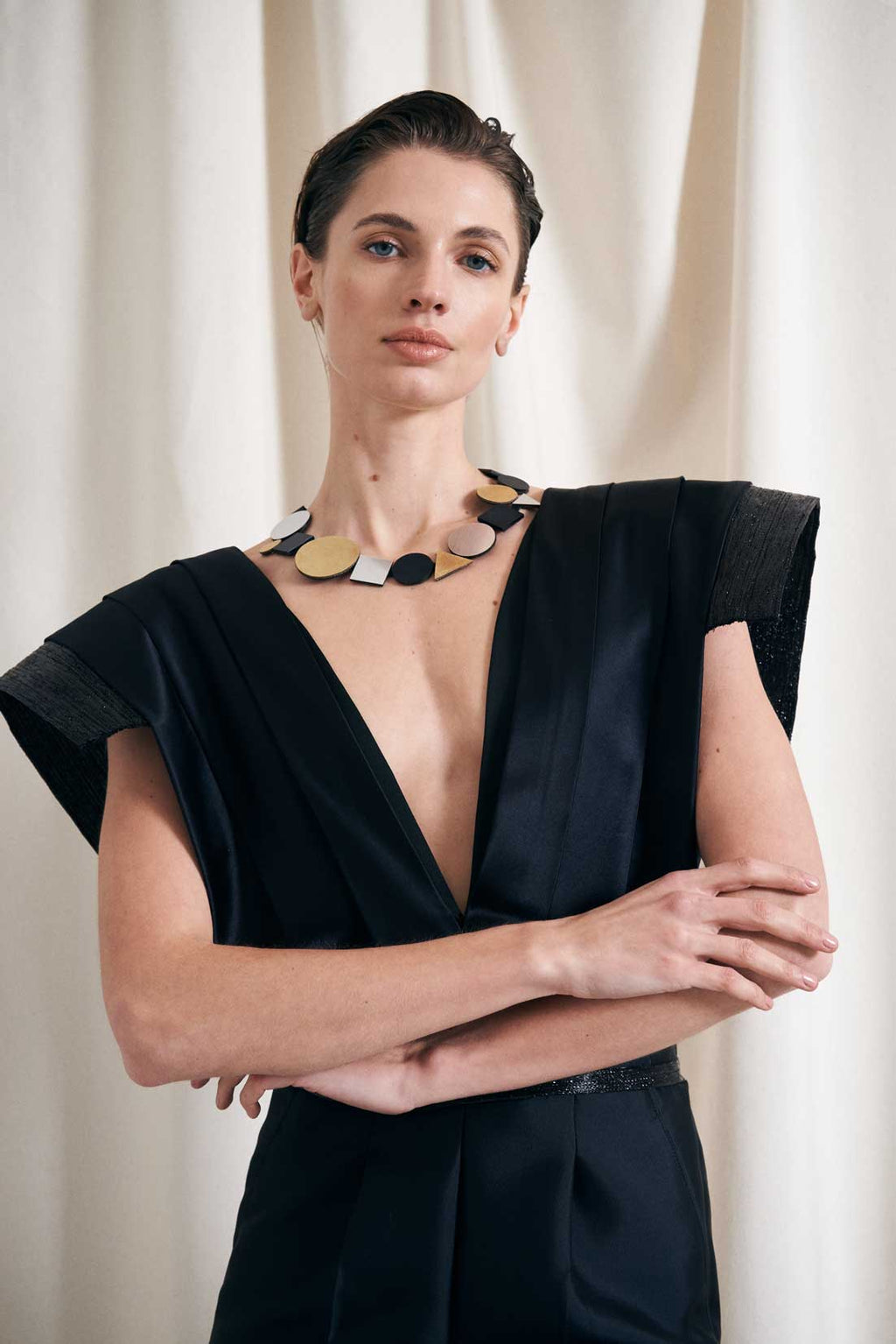 Collar Bauhaus Geométrico - Plata/Oro/Negro