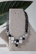 Collar Bauhaus Cuadrados - Plata/Negro