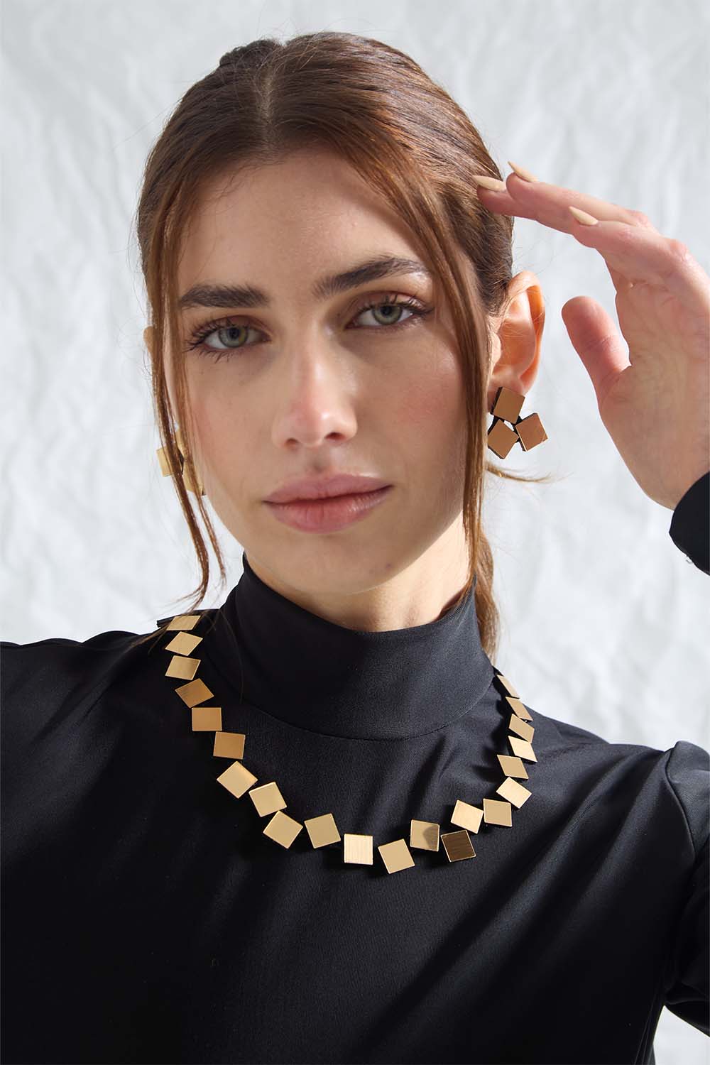 Collar Bauhaus Redondo - Oro