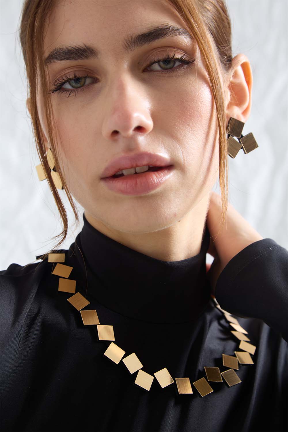 Collar Bauhaus Redondo - Oro