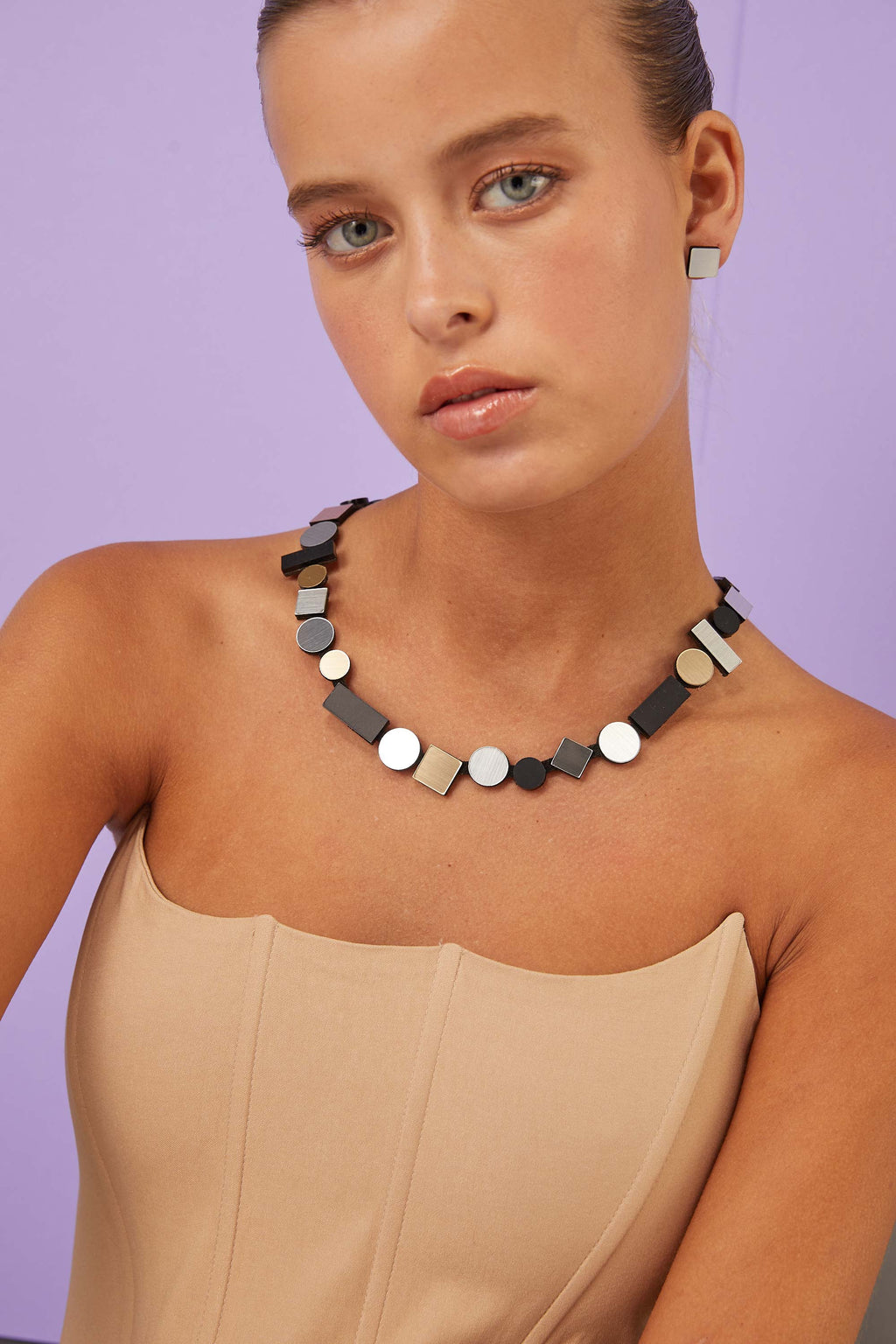 Collar Bauhaus Redondo - Plata/Negro/Oro