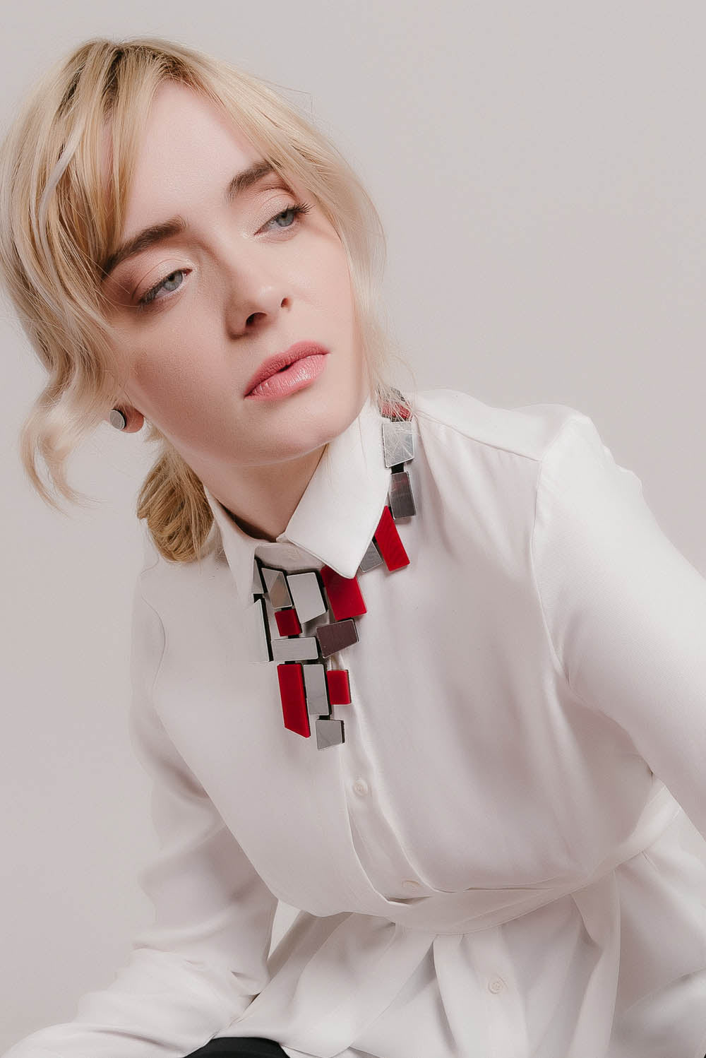 Collar Piet V - Plata/Rojo