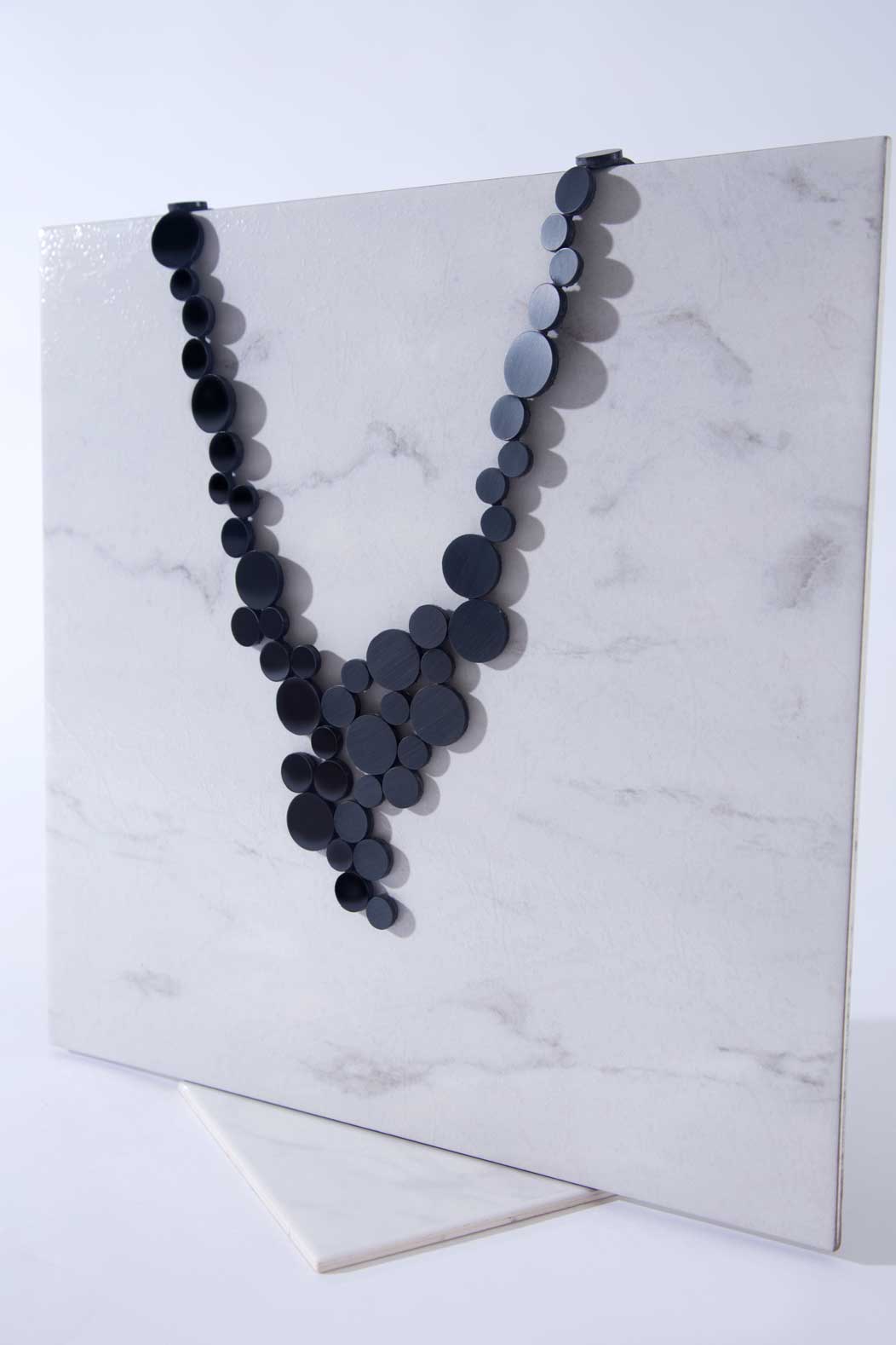 Collar Abstraction V - Negro