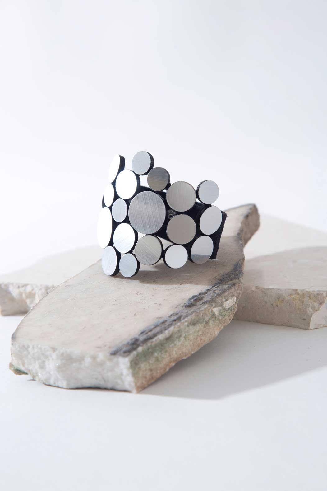 Brazalete Abstraction Asimétrico - Plata