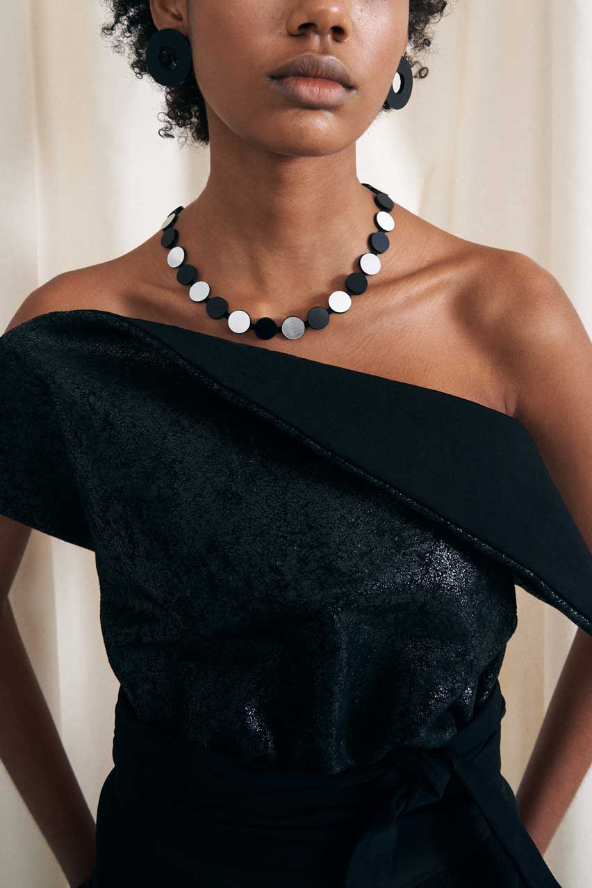 Collar Abstraction Simple - Plata/Negro 