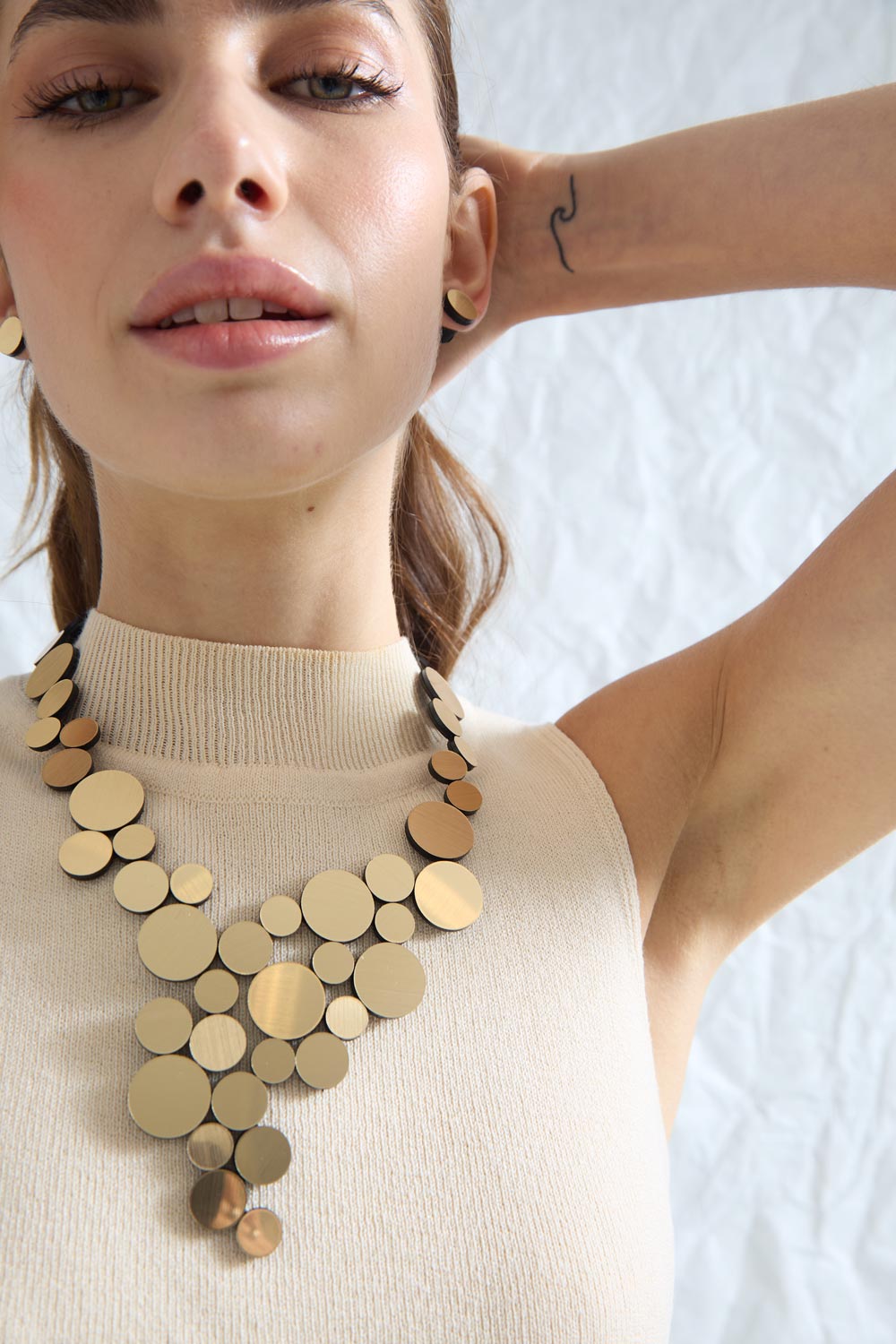 Collar Abstraction V - Oro