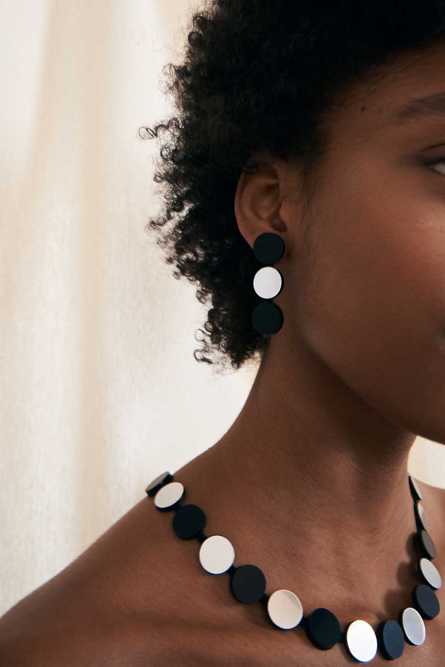 Pendientes Abstraction 3 Dots - Plata/Negro