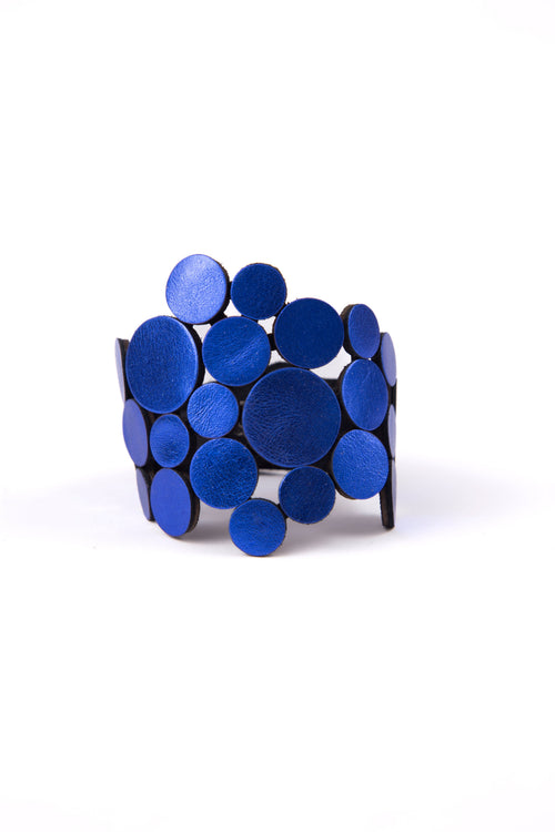 Brazalete Abstraction Asimétrico - Azul Metálico
