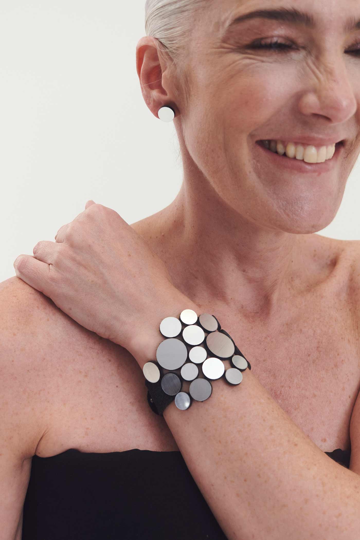 Brazalete Abstraction Asimétrico - Plata