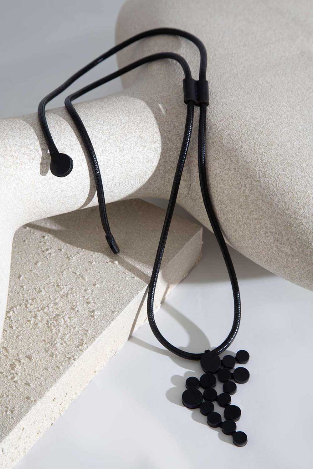 Collar Colgante Abstraction - Negro