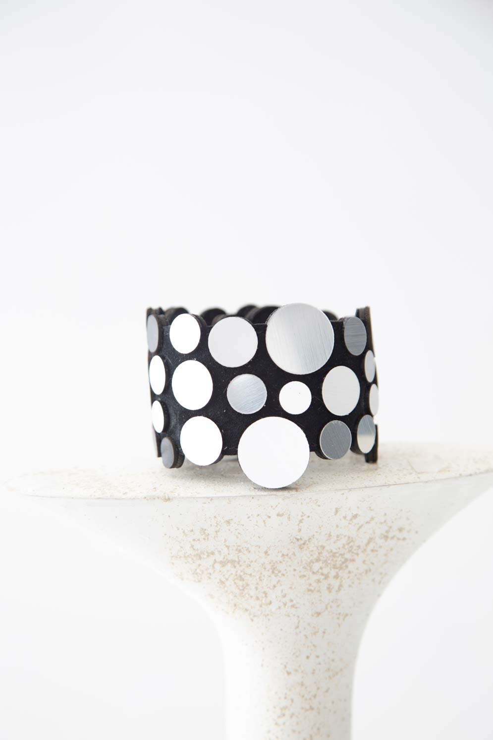 Brazalete Abstraction Wrap - Plata/Negro