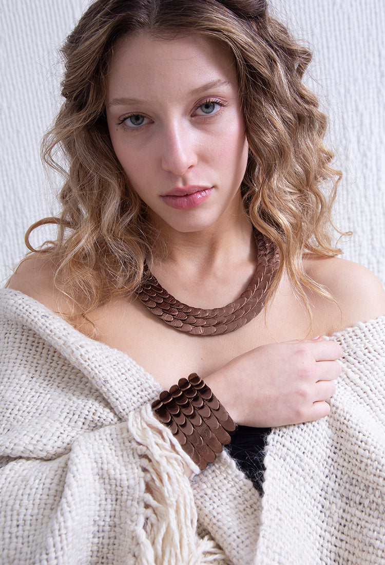Emma Necklace Scales - Brown