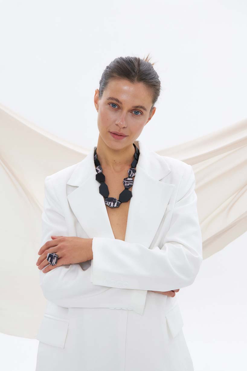 Collar Frame Largo