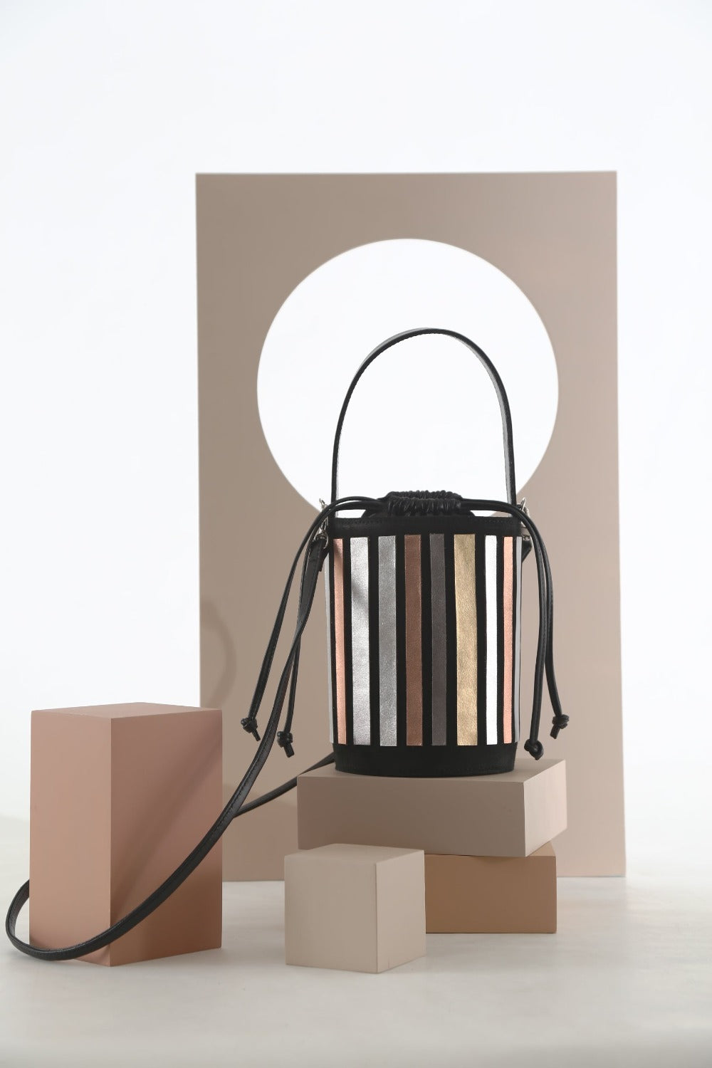 Précommande - Sac seau en cuir arc-en-ciel - Couleurs métallisées