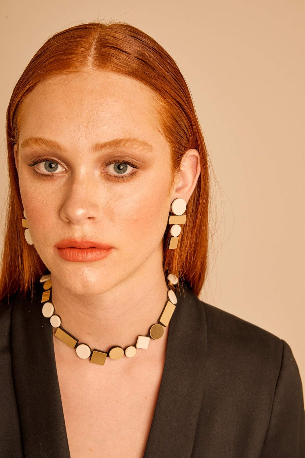 Collar Bauhaus Redondo - Marfil/Oro