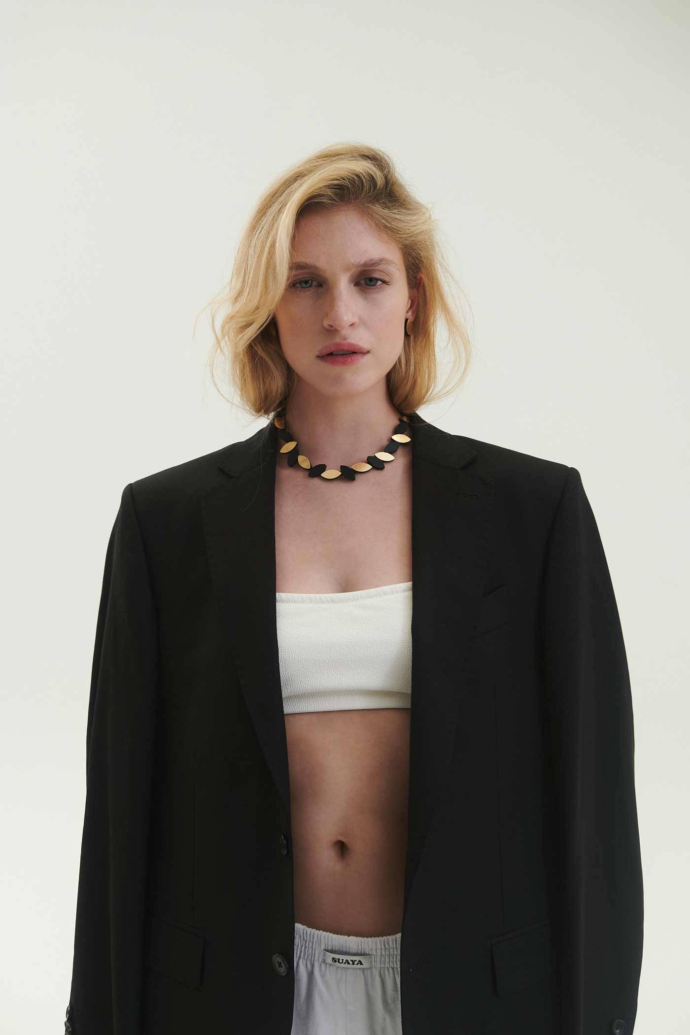 Collar Kate Leaves Redondo - Negro/Oro