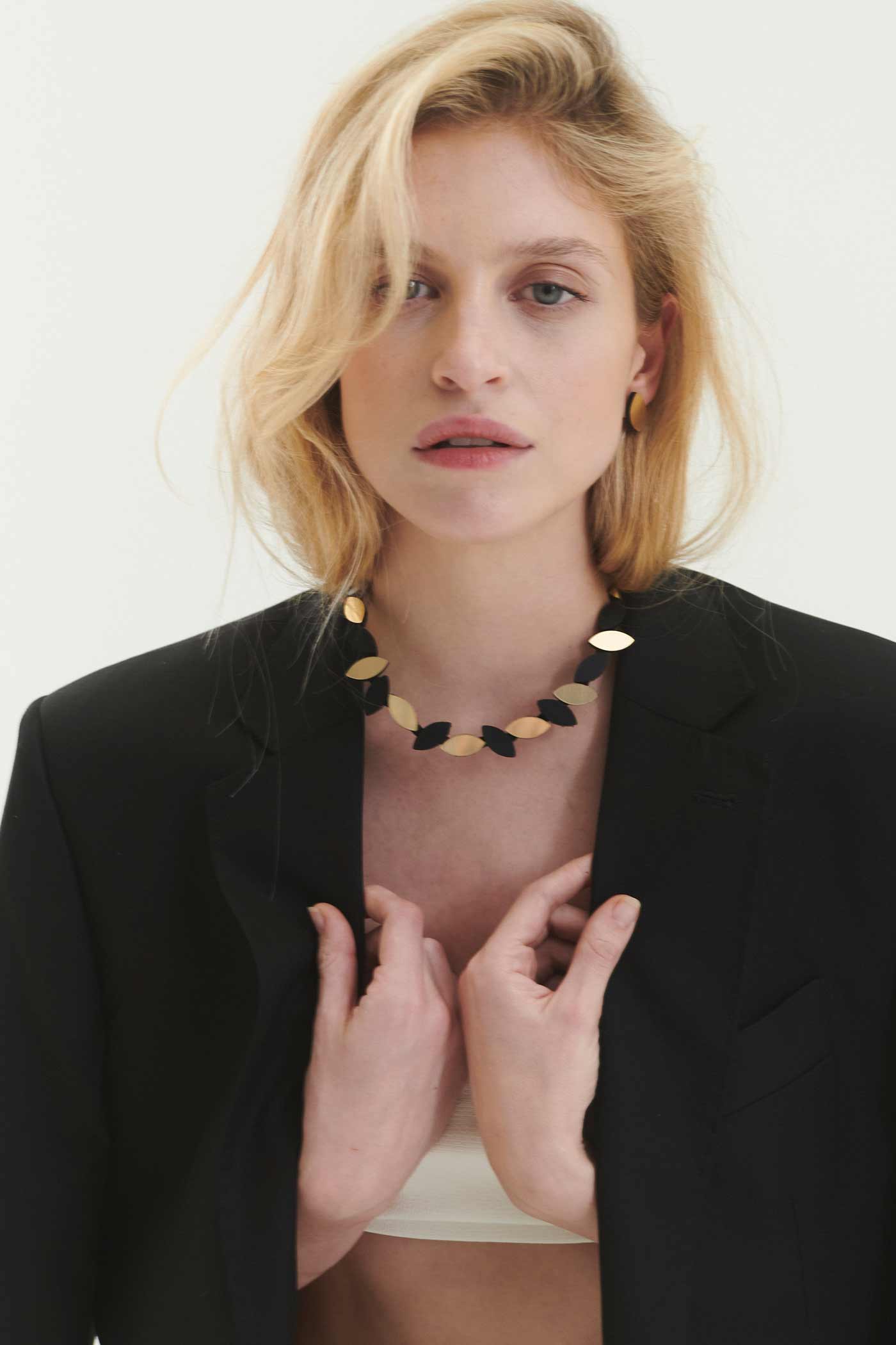 Collar Kate Leaves Redondo - Negro/Oro