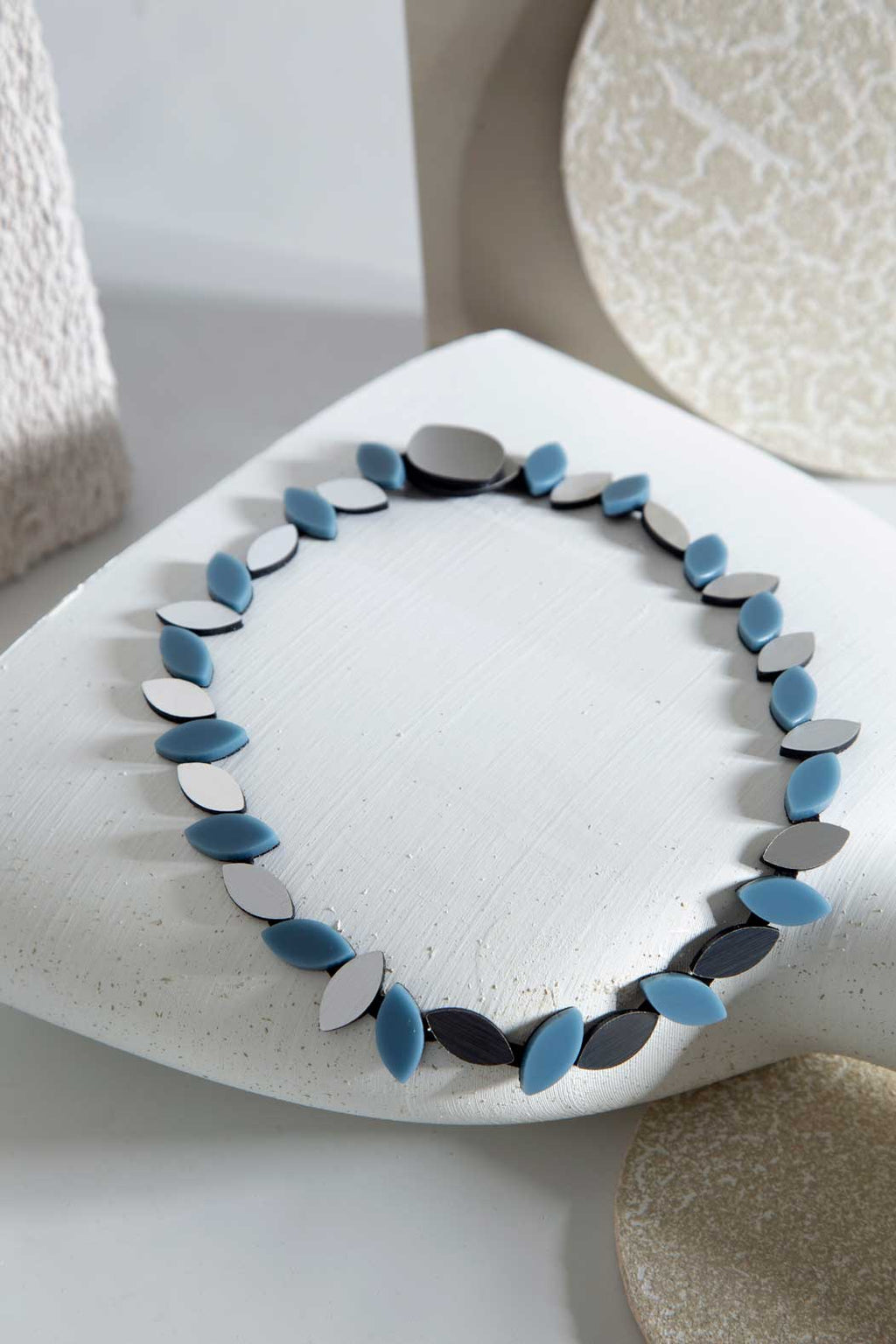 Collar Kate Leaves Redondo - Plata/Celeste