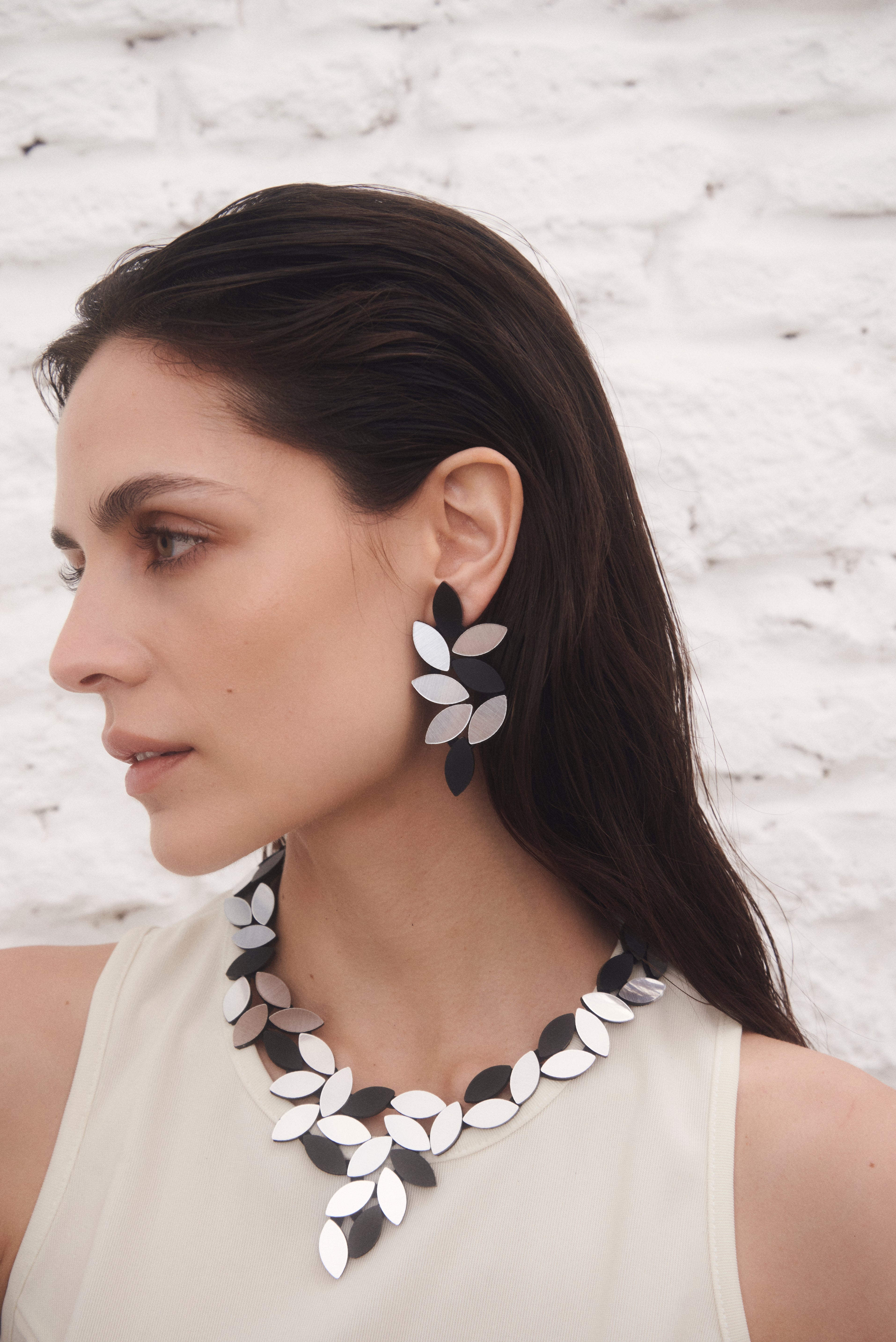 Pendientes Kate Leaves Largos - Plata/Negro