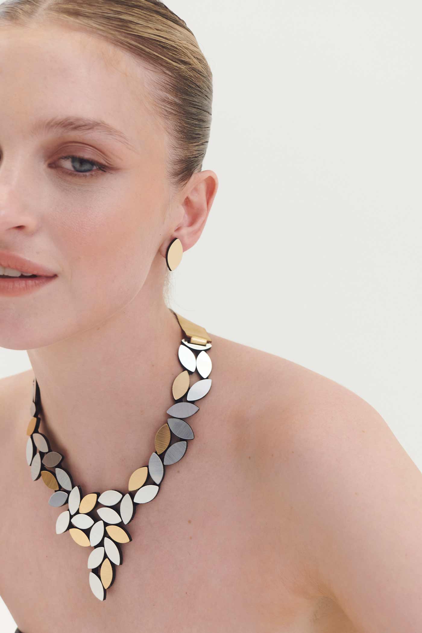 Collar Kate Leaves V - Plata/Oro