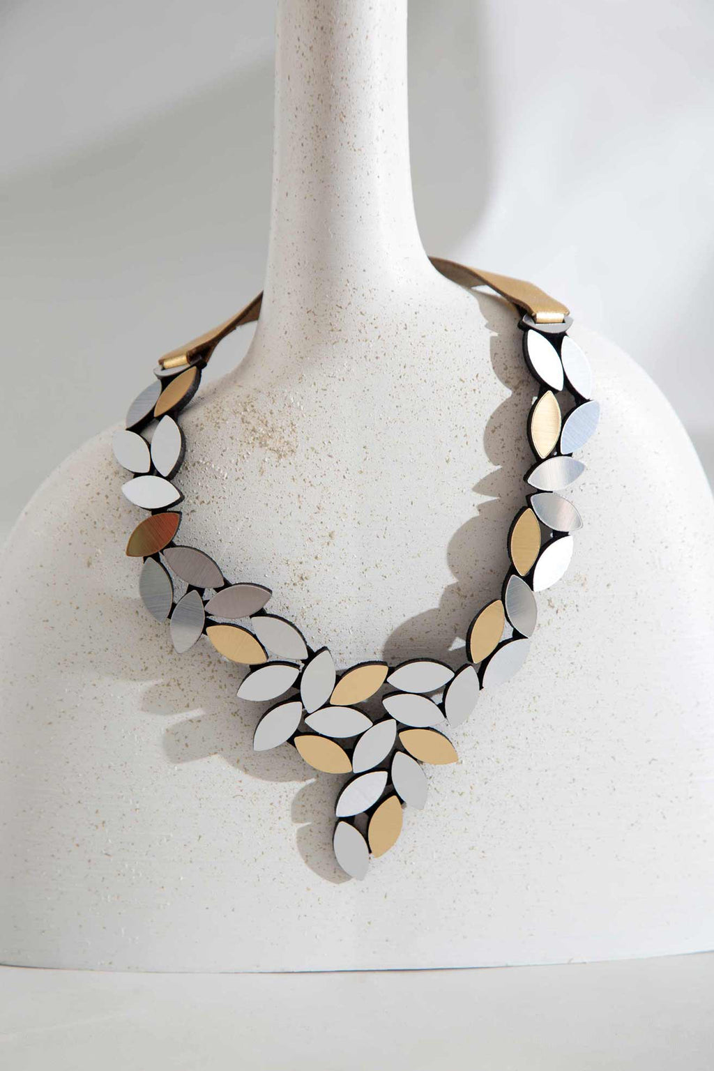 Collar Kate Leaves V - Plata/Oro
