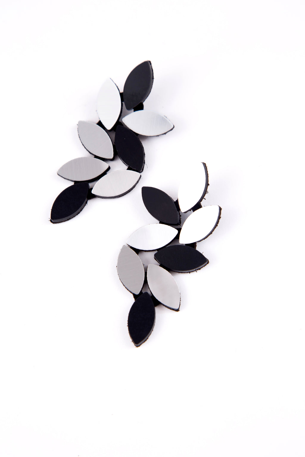 Pendientes Kate Leaves Largos - Plata/Negro