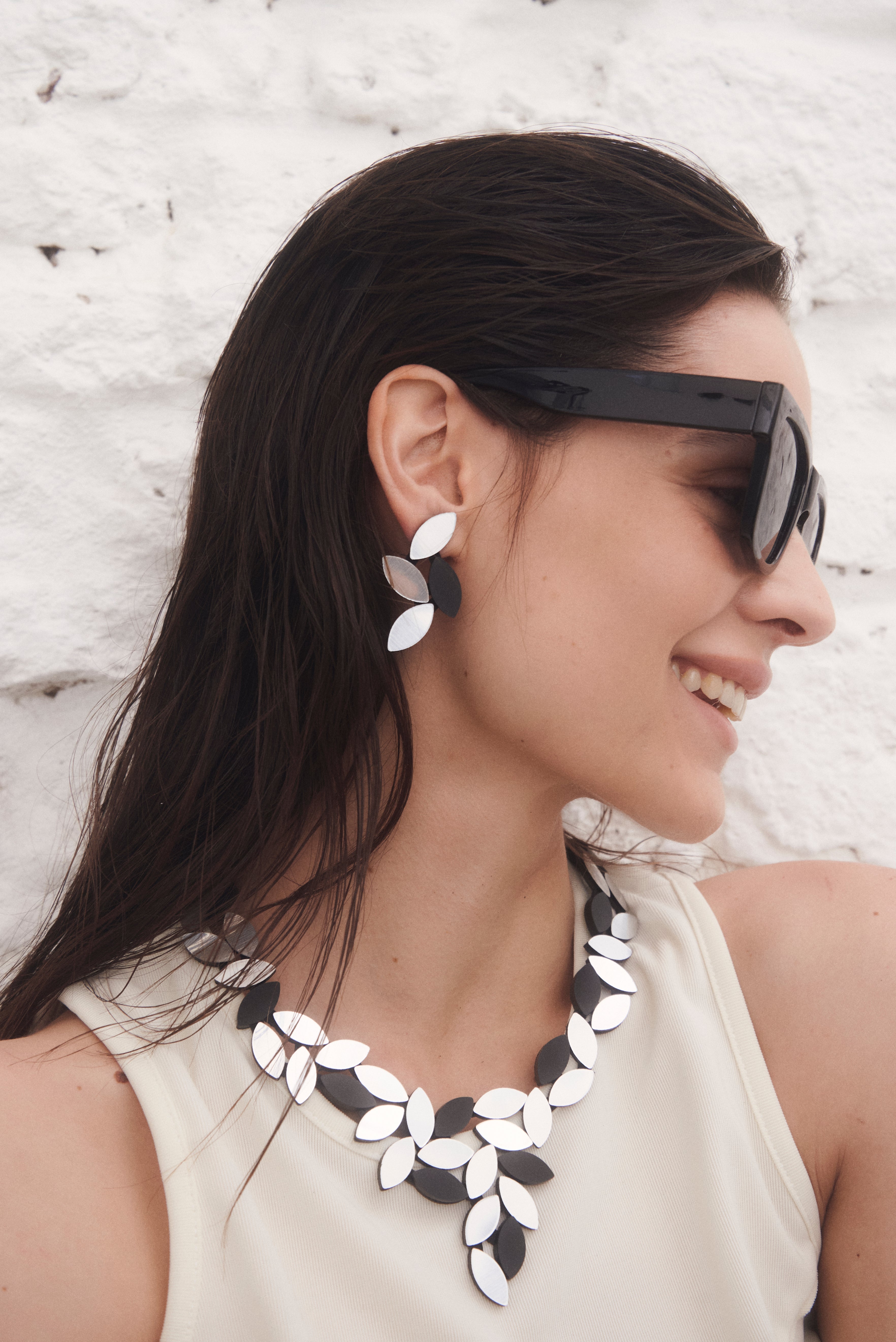 Pendientes Kate Leaves Medianos - Plata/Negro