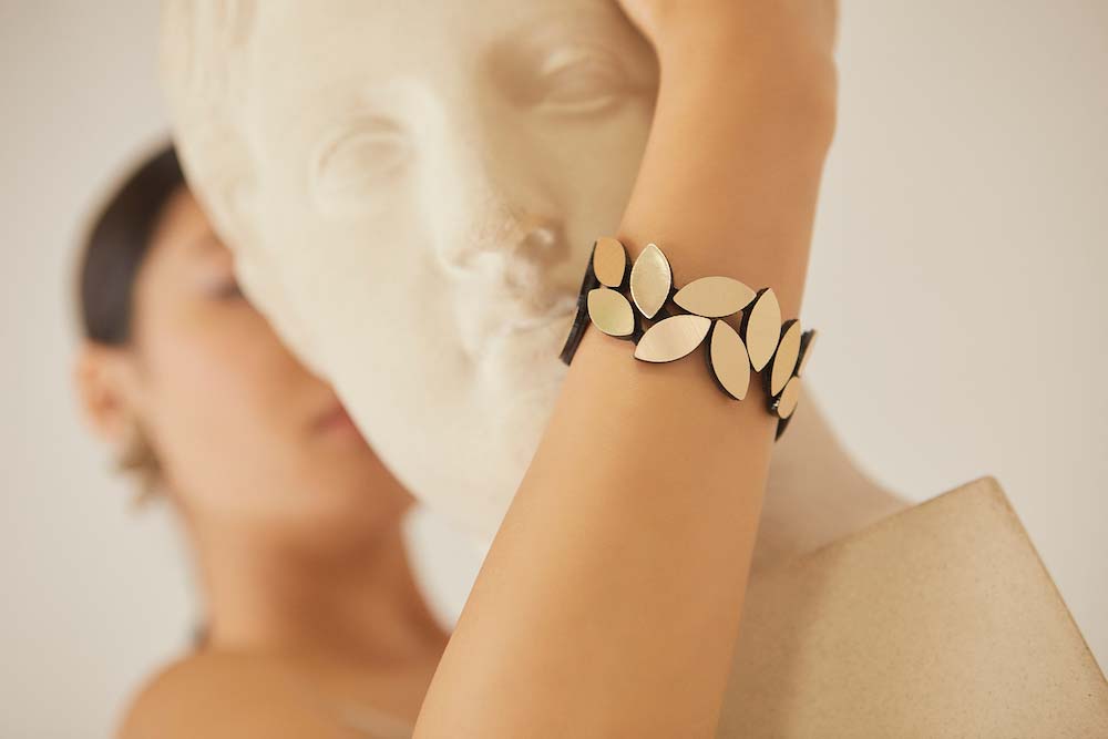 Brazalete Kate Leaves Pequeño - Oro