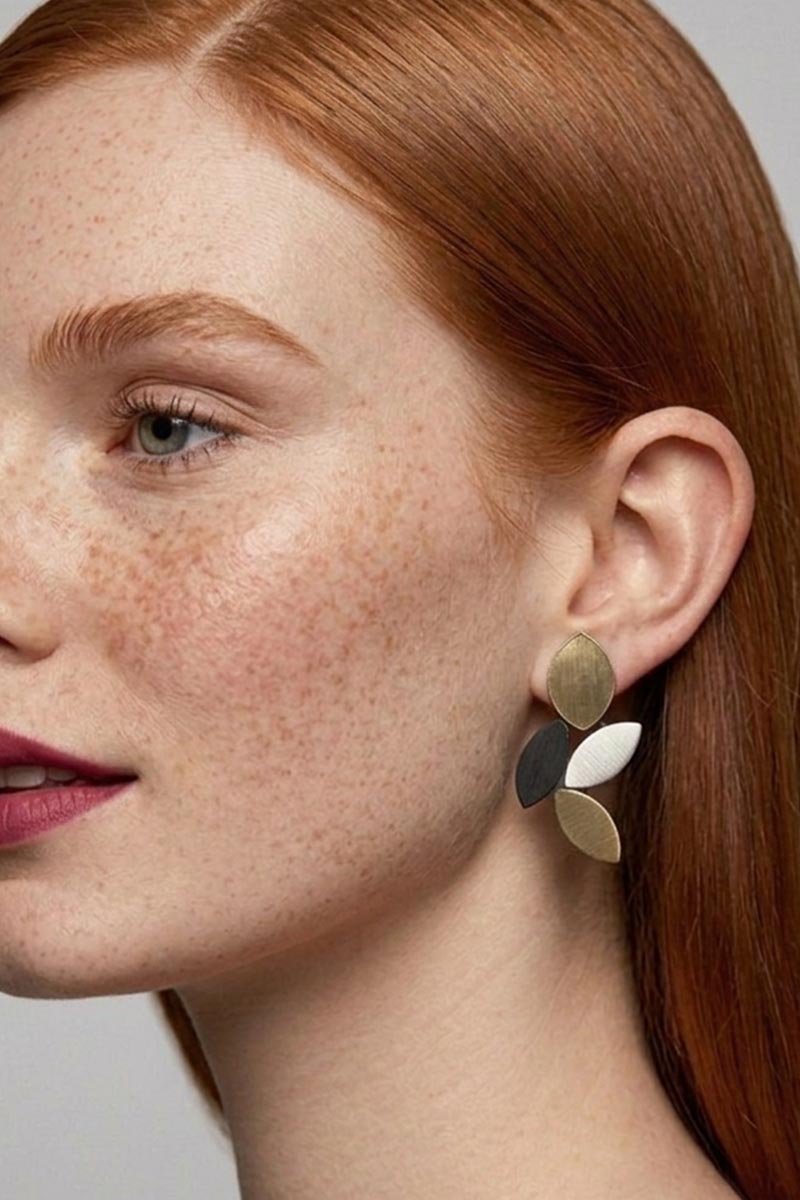 Pendientes Kate Leaves Medianos - Negro/Oro - Con Clip
