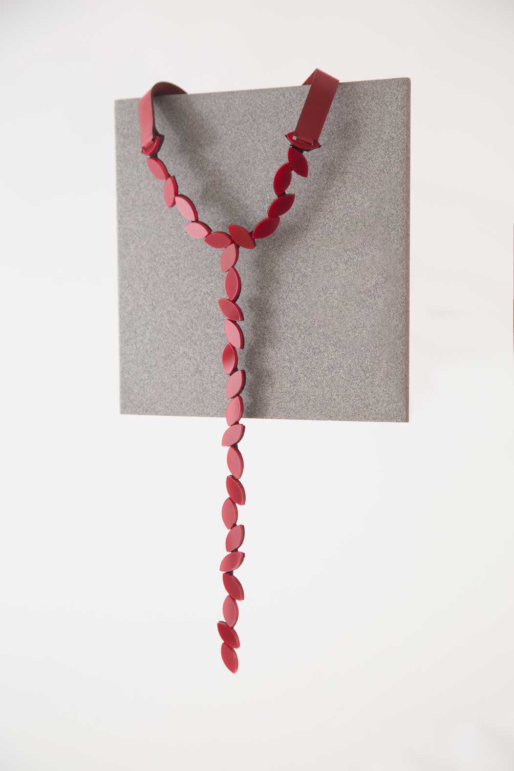 Collar Kate Leaves Y - Rojo