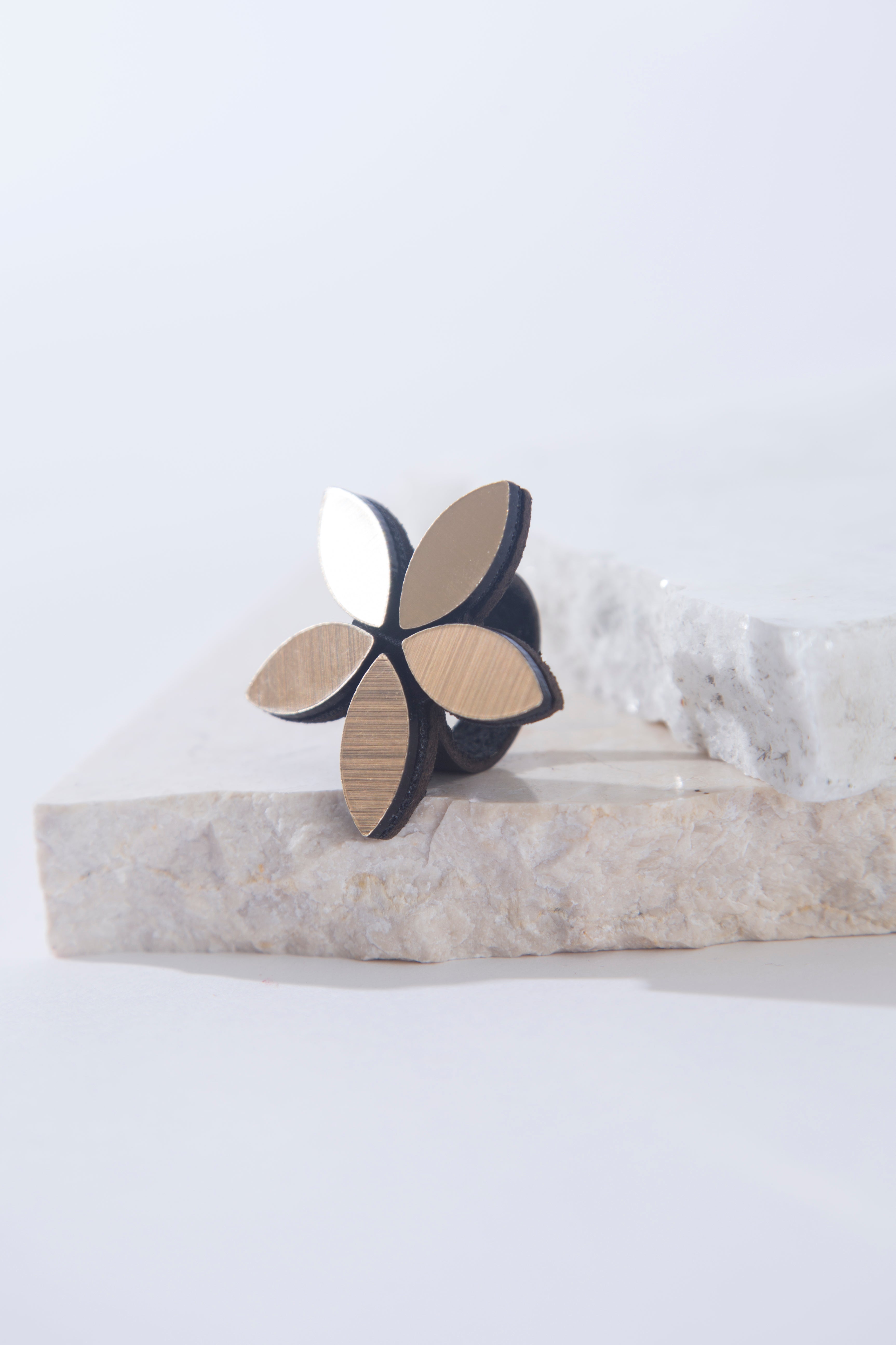 Anillo Kate Leaves Flor