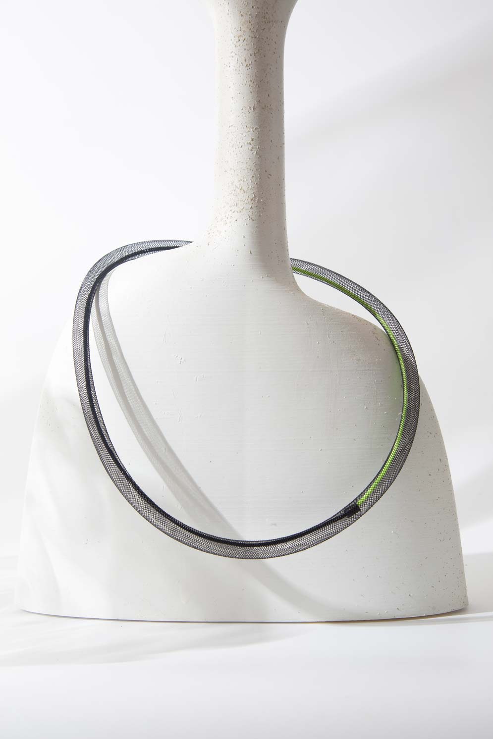Life Necklace Round 1 Layer - Black/Yellow