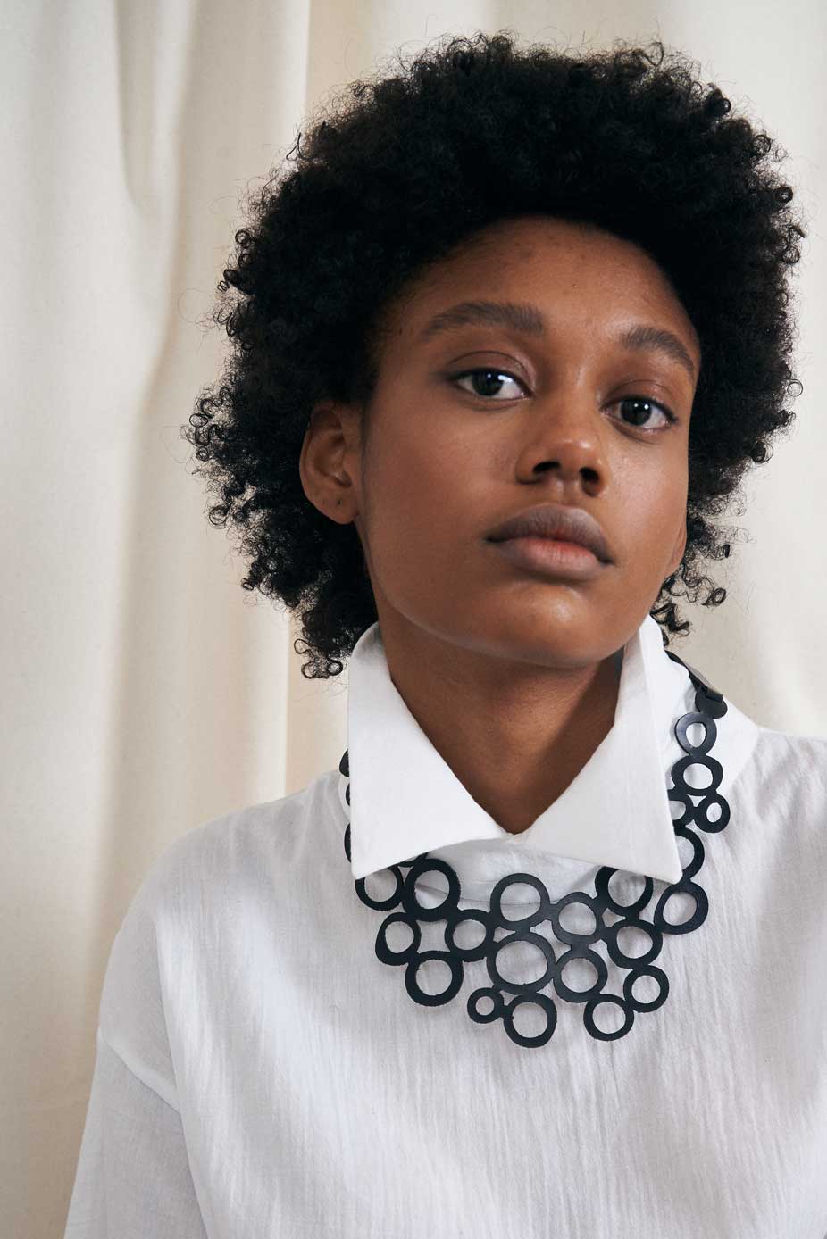 Collar Lightplay - Negro