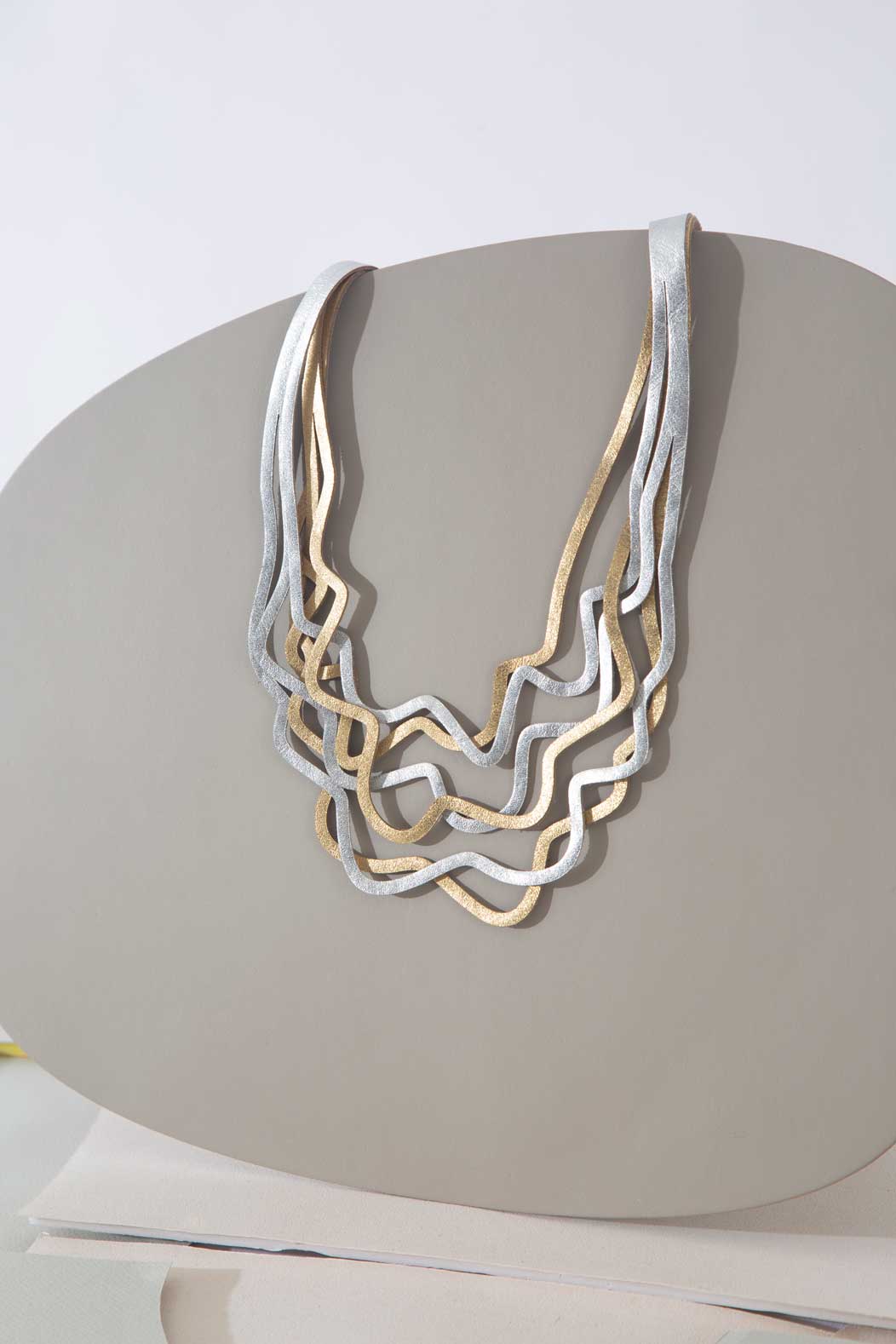 Collar Curves Duo - Plata/Oro