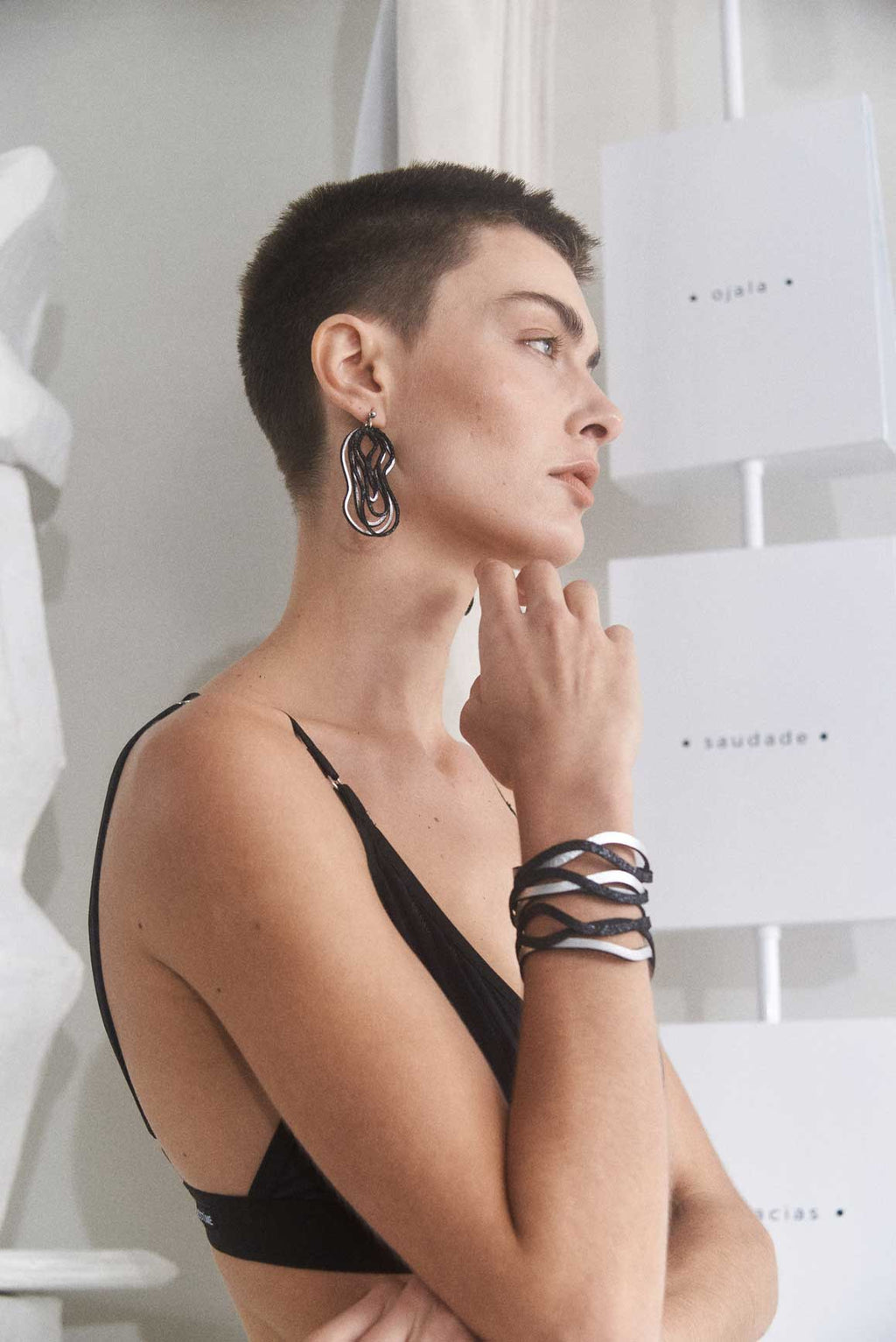 Brazalete Curves Duo - Plata/Negro